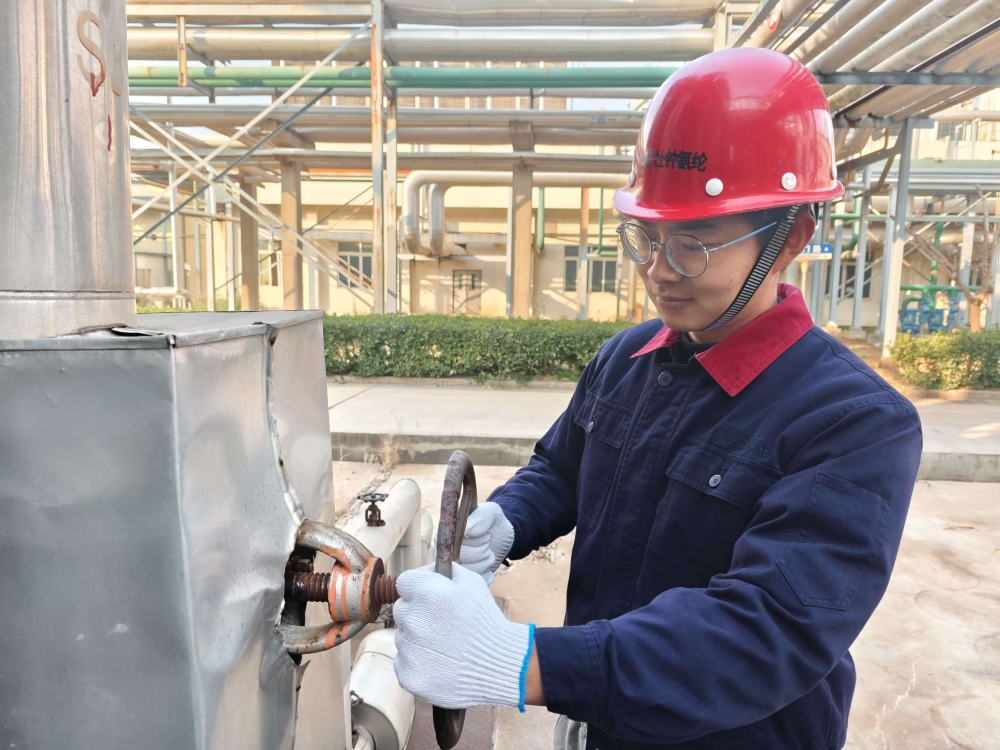 05優(yōu)秀員工 張?jiān)茤|:平凡崗位 鍛造非凡人生_副本